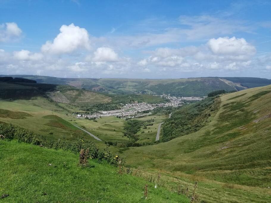 Welsh Miners Cottage Four Bedroom House Treherbert Екстер'єр фото